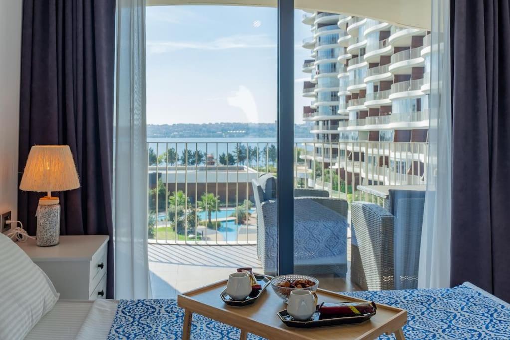 Golden Stones House Sea And Lake View Istanbul Exterior foto